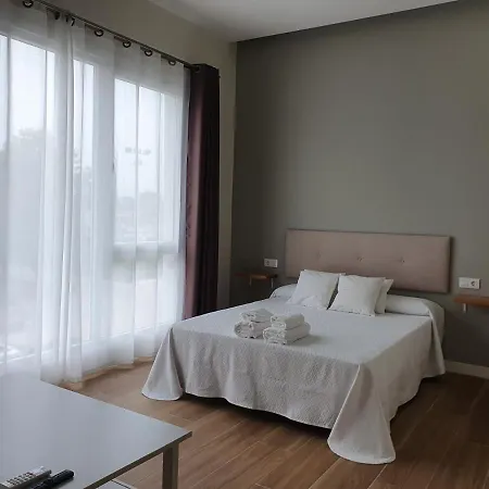 - Bedroom, Bathroom & Kitchen * Redondela