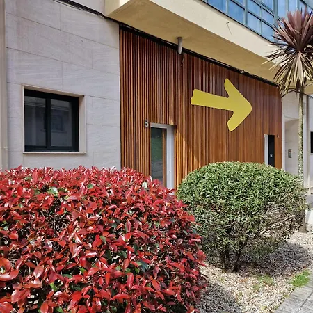 - Bedroom, Bathroom & Kitchen Apartamento